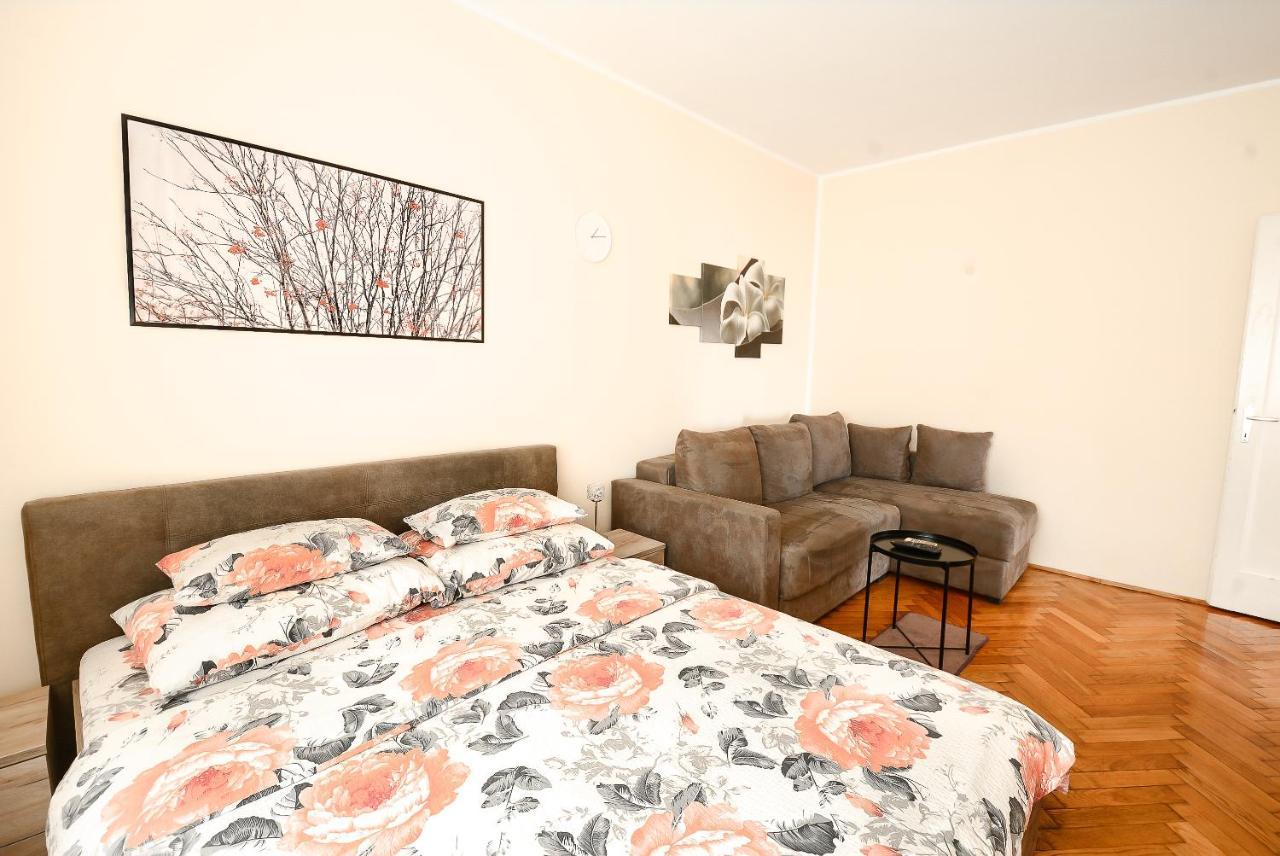 Apartment Petra 071 ベオグラード エクステリア 写真